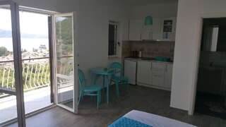 Апартаменты Apartments La Dolce Vita Херцег-Нови Апартаменты с балконом-43